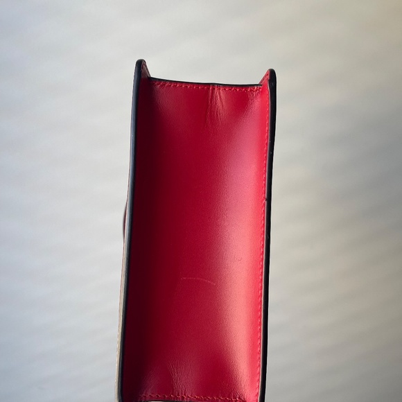 Red Gucci Mini Sylvie Bag - Picture 3 of 8